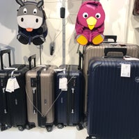 Photo taken at Lufthansa Worldshop by Andreas S. on 7/23/2018