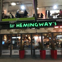 Photo taken at Hemingway&amp;#39;s Bar &amp;amp; Cafe by uosl!M 6. on 1/16/2018
