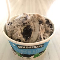 Photo taken at Ben &amp;amp; Jerry&amp;#39;s by Ian H. on 1/27/2018