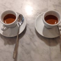 Foto tirada no(a) Zibetto Espresso Bar por Júlio César R. em 12/26/2015