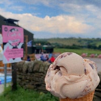 Photo taken at Our Cow Molly Dairy Ice Cream by Norah 🌼 on 8/4/2021
