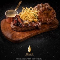 Foto tirada no(a) Felzy Lounge por Felzy Lounge | فلزي لاونج em 8/1/2020