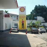 Foto diambil di Shell oleh Pepé L. pada 6/29/2013