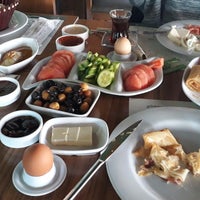 1/4/2019 tarihinde Büşra N.ziyaretçi tarafından Şarköy Çiftlik Şarküteri &amp;amp; Kahvaltı'de çekilen fotoğraf