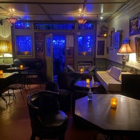 Foto tomada en Lucey&amp;#39;s Lounge  por Nate F. el 5/12/2022
