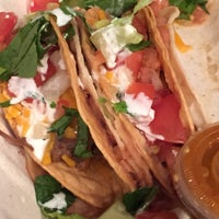 รูปภาพถ่ายที่ El Paso Mexican Grill โดย Nate F. เมื่อ 4/1/2015