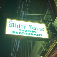 Foto tirada no(a) The White Horse Tavern por Nate F. em 7/12/2023