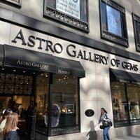 รูปภาพถ่ายที่ Astro Gallery of Gems โดย Nate F. เมื่อ 9/9/2022