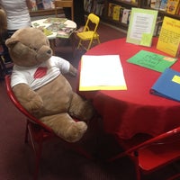 8/29/2014에 Nate F.님이 Red Balloon Bookshop에서 찍은 사진