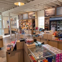 2/25/2022 tarihinde Nate F.ziyaretçi tarafından Warming Hut Park Store &amp;amp; Cafe'de çekilen fotoğraf