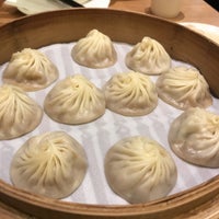Photo taken at Din Tai Fung 鼎泰豐 by Joash L. on 8/18/2017