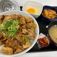 Photo taken at Yoshinoya by zabass02 _. on 5/3/2020