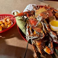 Photo taken at Old Mill Crab House by Ching on 7/17/2022