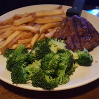 Photo taken at Applebee&amp;#39;s Grill + Bar by Mirco M. on 2/17/2017