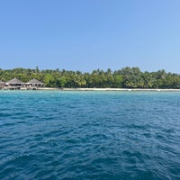 Photo taken at Kuramathi Island Resort by Ondra P. on 1/5/2023