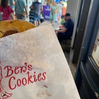 Photo taken at Ben&amp;#39;s Cookies by Z A. on 8/13/2022