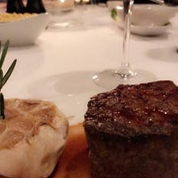 Снимок сделан в Seagar&amp;#39;s Prime Steaks &amp;amp; Seafood пользователем Marcie L. 6/14/2017
