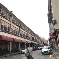 Photo taken at Liang Seah Street by Trang N. on 2/7/2018