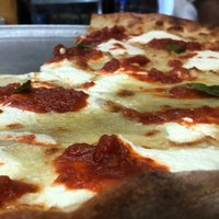 Photo taken at Ben&amp;#39;s Pizzeria by Cyrus B. on 6/10/2021