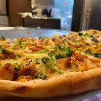 7/28/2021にCyrus B.がHigh Line Pizzaで撮った写真