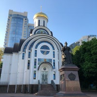 Photo taken at Памятник императрице Елизавете by Alexander M. on 5/16/2019
