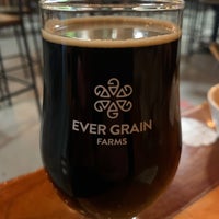 Foto tirada no(a) Ever Grain Brewing Co. por Jonathan S. em 11/12/2023