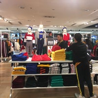 Photo taken at Forever 21 by Vi J. on 10/20/2018