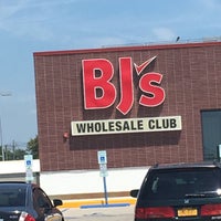 Photo taken at BJ&amp;#39;s Wholesale Club by Jackie C. on 8/9/2016