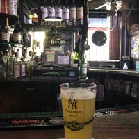 Foto scattata a 7B Horseshoe Bar aka Vazacs da BillyHayes il 8/29/2021