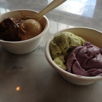 5/12/2013에 Nancy L.님이 Jeni&#39;s Splendid Ice Creams에서 찍은 사진