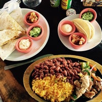 Снимок сделан в Coco&amp;#39;s Mexican Restaurant пользователем Caroline D. 1/22/2018