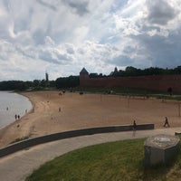 Photo taken at Кремлёвский пляж by Jenechka C. on 5/25/2019