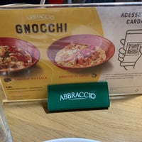 Photo taken at Abbraccio Cucina Italiana by Ângela P. on 4/21/2023