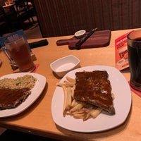 Photo taken at Outback Steakhouse by Ângela P. on 2/16/2020