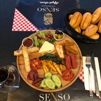 Das Foto wurde bei Senso Cafe &amp;amp; Restaurant von Senso C. am 1/20/2018 aufgenommen