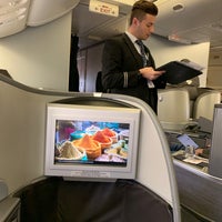 Photo taken at United Airlines Flight UA 949 by Robert on 3/22/2019