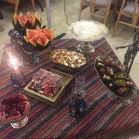 Foto tirada no(a) Tehrun İran Mutfağı por Esen Ş. em 12/21/2018