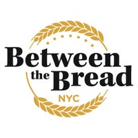 Das Foto wurde bei Between the Bread von Between the Bread am 1/30/2015 aufgenommen