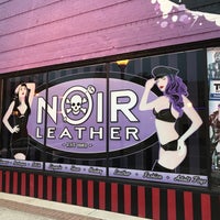 รูปภาพถ่ายที่ Noir Leather โดย Mark D. เมื่อ 8/8/2018