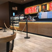 Photo taken at Starbucks by Tom S. on 12/17/2019