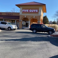 Photo taken at Five Guys by Tom S. on 11/16/2019