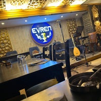 รูปภาพถ่ายที่ Evren Restaurant โดย Cevahir K. เมื่อ 2/28/2024