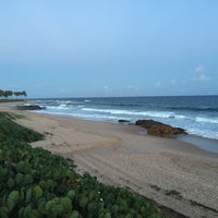 Photo taken at Praia de catussaba by Juan 🇪🇸 on 2/27/2016