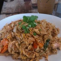 Снимок сделан в Spice Thai Restaurant пользователем Uday M. 2/17/2013