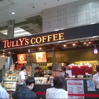 Photo taken at TULLY&amp;#39;S COFFEE 都庁店 by masaaki m. on 9/19/2012