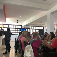 Foto diambil di Marisquería El Taco Loco oleh Claudia G. pada 6/10/2018