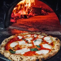 Photo taken at Leggera Pizza Napoletana by Cadu on 8/20/2021