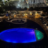 Photo taken at Four Seasons Hotel Houston by Zynpdnz on 2/10/2024
