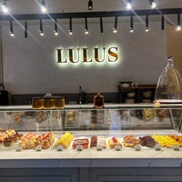 รูปภาพถ่ายที่ LULUS โดย Bilsin Ö. เมื่อ 1/16/2024