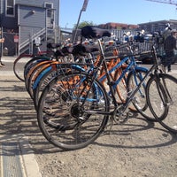 Снимок сделан в Streets of San Francisco Bike Tours пользователем Russell Allen E. 6/8/2014